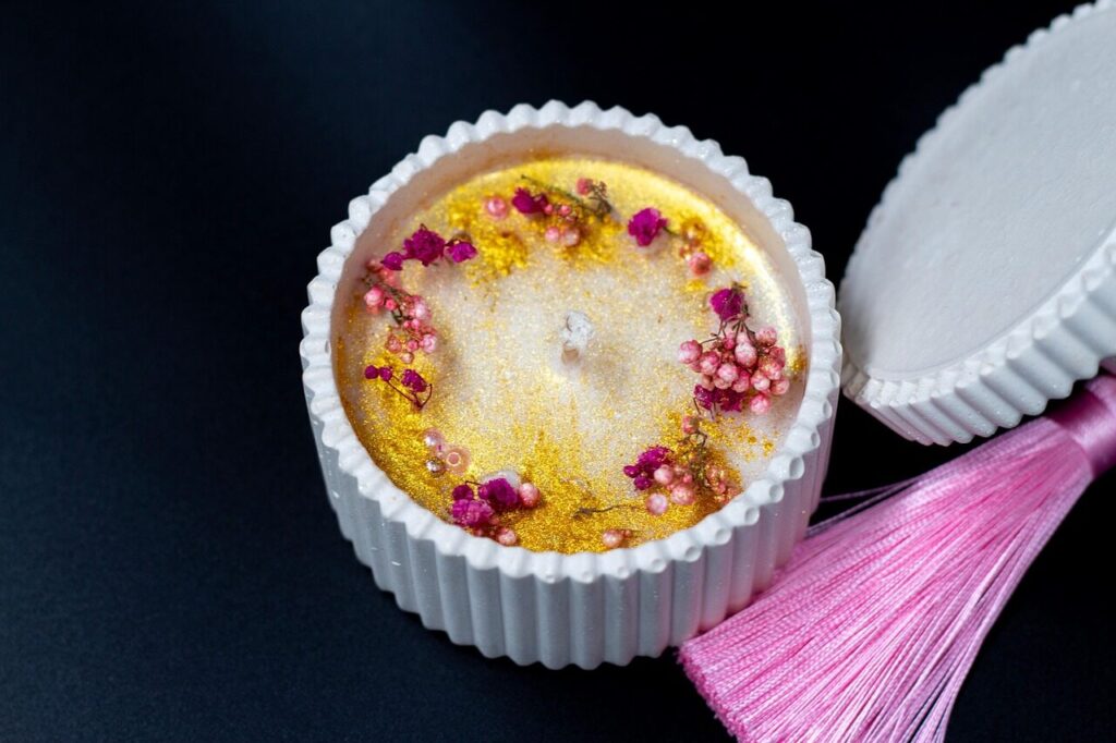 handmade, scented candle, perfumed candle, candle, beads, sequins, decoration